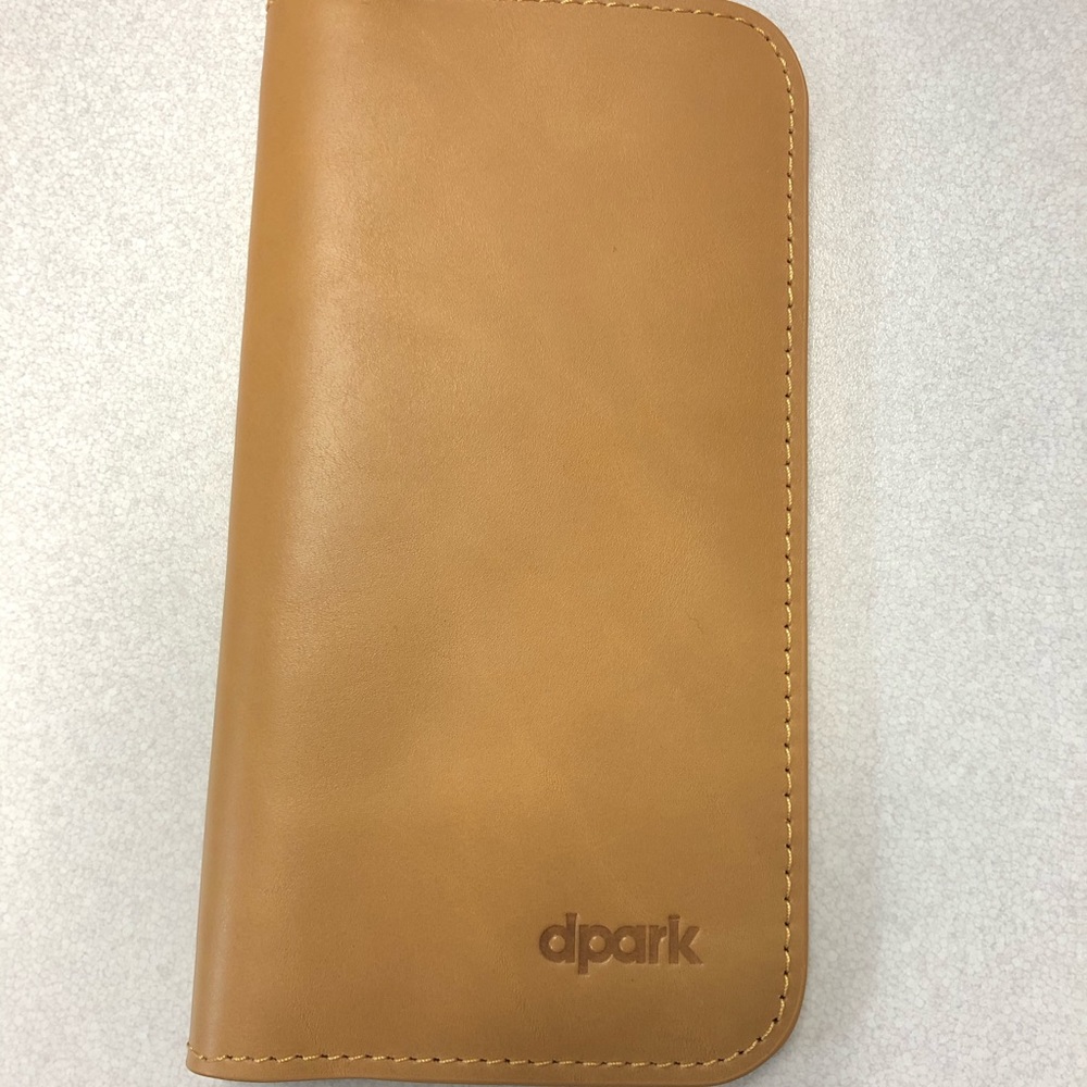 Duel phone carrier